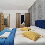 아파트 Nowa Manufaktura Krzyki By Renters *