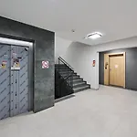 Nowa Manufaktura Krzyki By Renters *