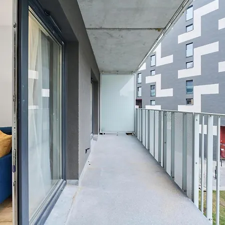 Nowa Manufaktura Krzyki By Renters 아파트