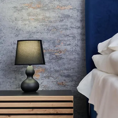 Nowa Manufaktura Krzyki By Renters