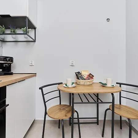 Nowa Manufaktura Krzyki By Renters דירה
