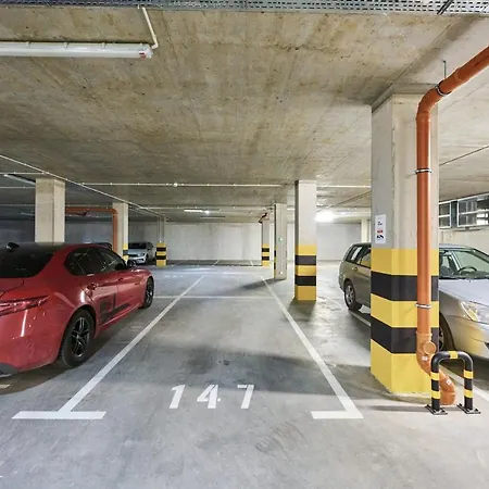 Nowa Manufaktura Krzyki By Renters *