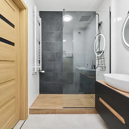 Nowa Manufaktura Krzyki By Renters 아파트