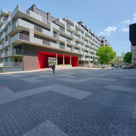 Nowa Manufaktura Krzyki By Renters *