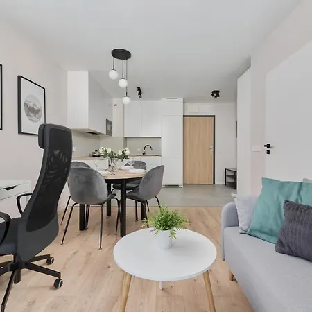 아파트 Nowa Manufaktura Krzyki By Renters