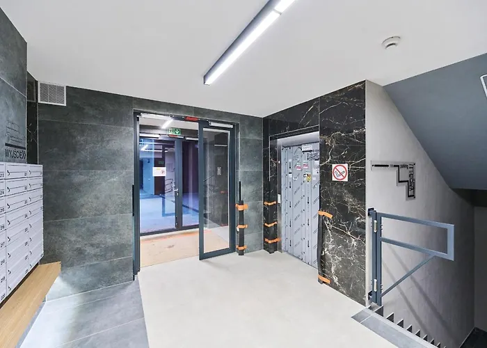 Nowa Manufaktura Krzyki By Renters Wrocław