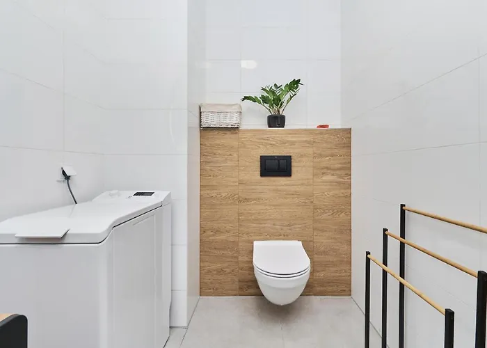 Nowa Manufaktura Krzyki By Renters Wrocław